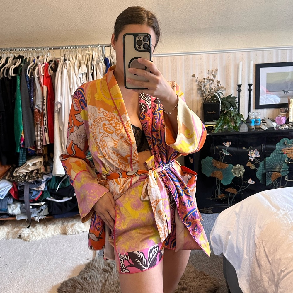 ZARA silky vacation two piece jacket and shorts set